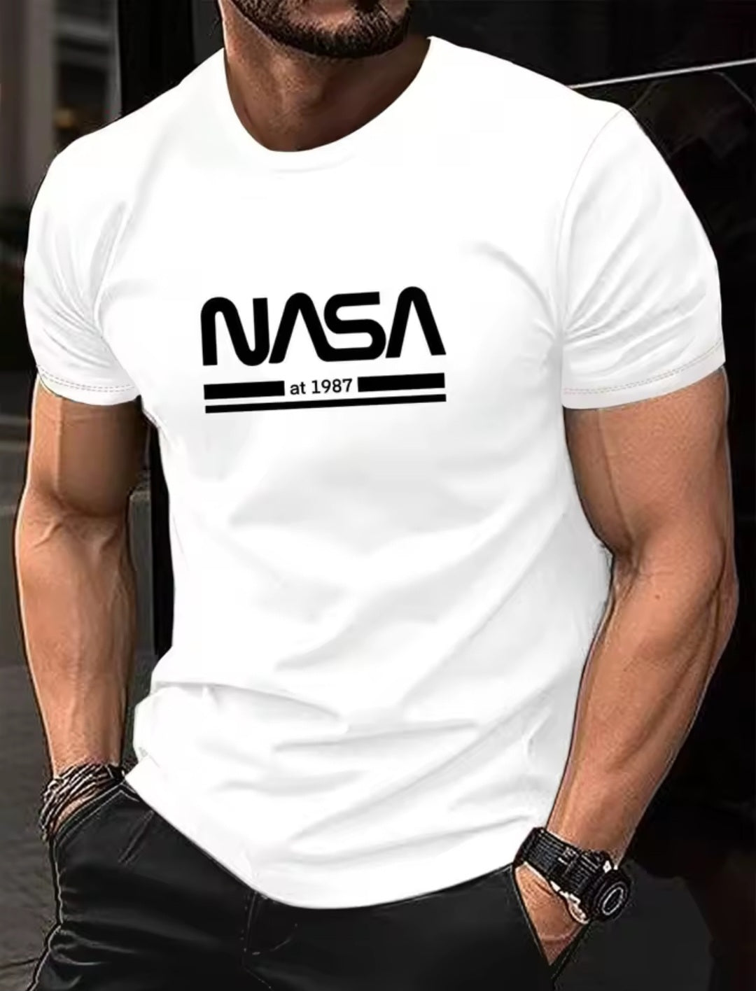 T-shirt da uomo in diversi colori ottimi per estate